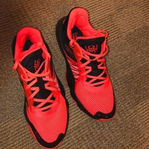 Donovan Mitchell Basketball Shoes